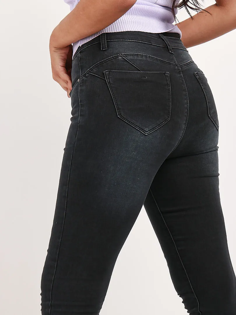 Jeans slim noir un bouton 5 poches