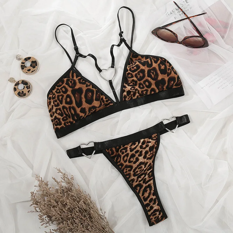 Lingerie sexy motif léopard pour femmes