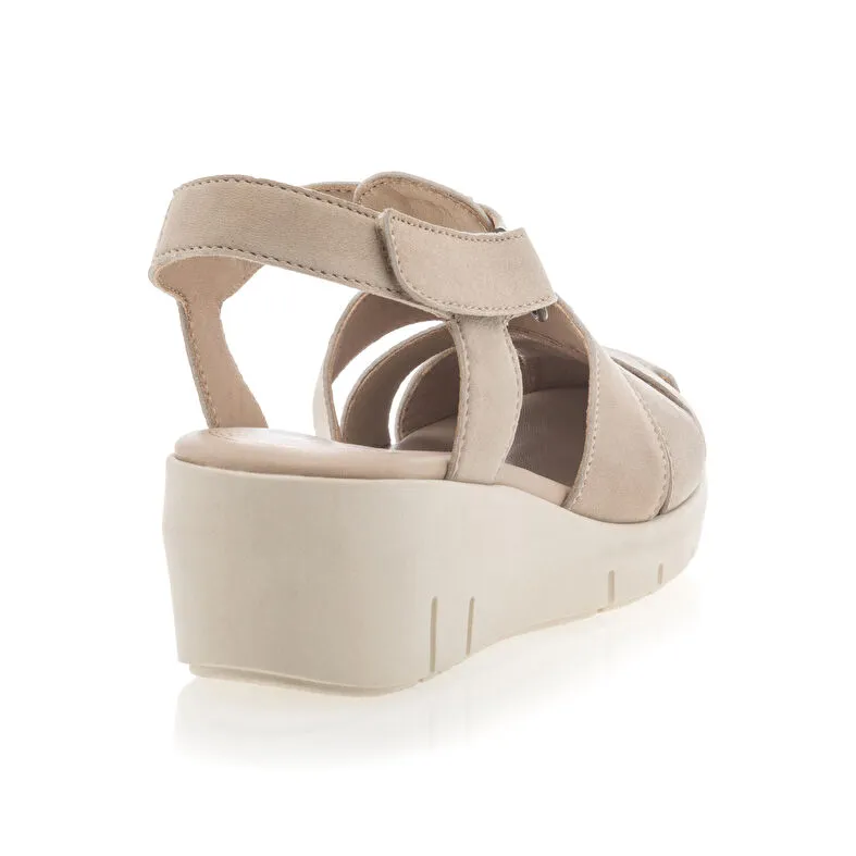 Sandales / nu-pieds Femme Beige Florège : Sandales / Nu-pieds . Besson Chaussures