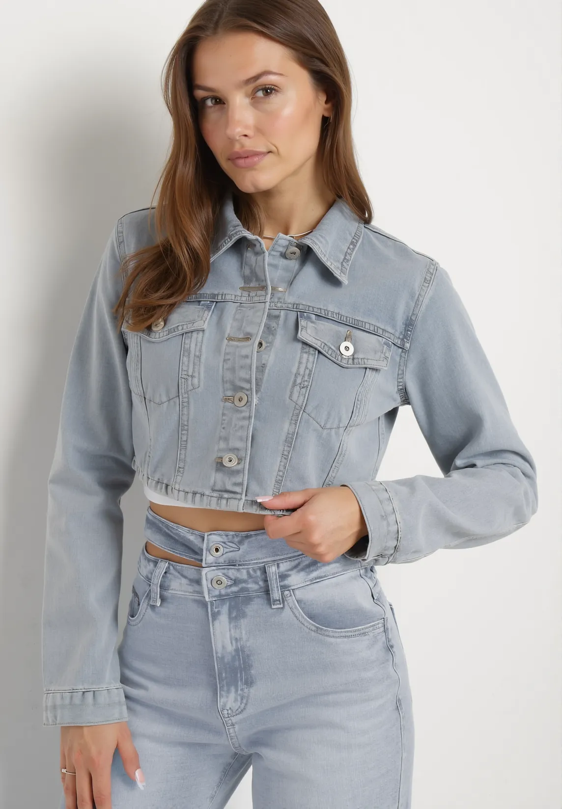 Veste en jean délavé avec fermeture boutons