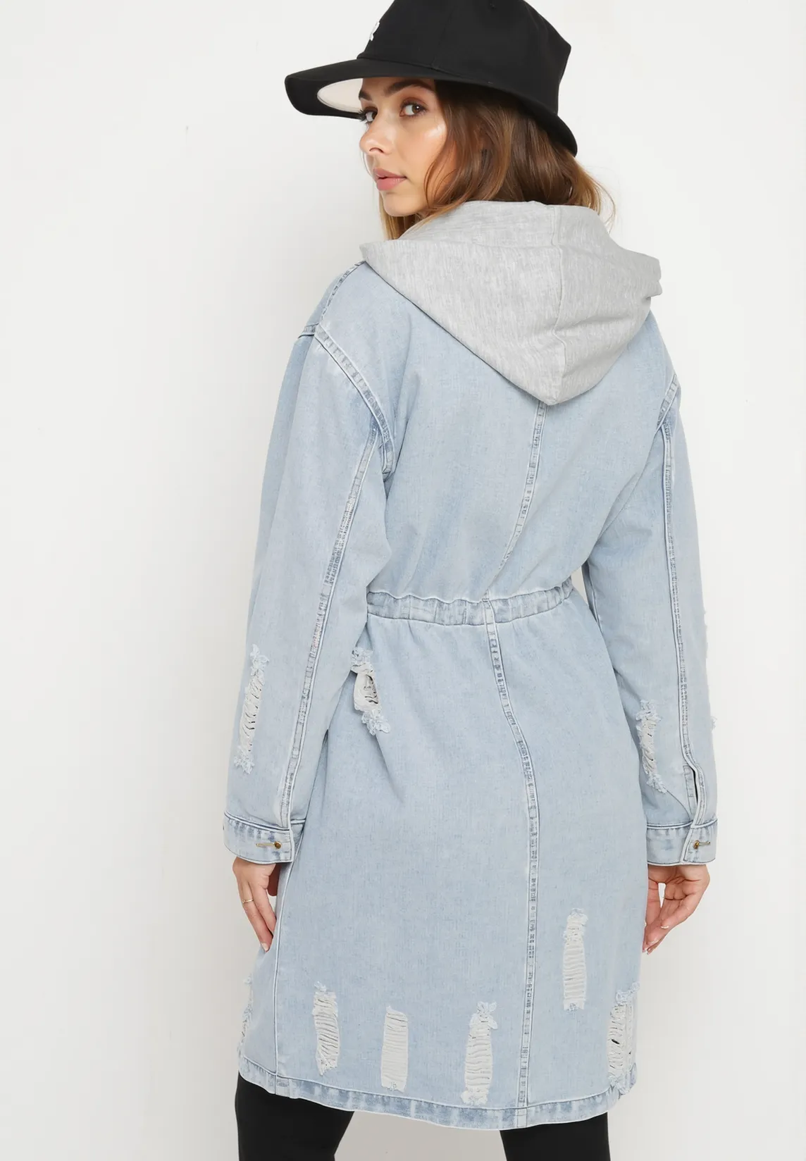 Veste longue à capuche en denim destroy