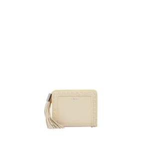 Zipped medium compact wallet